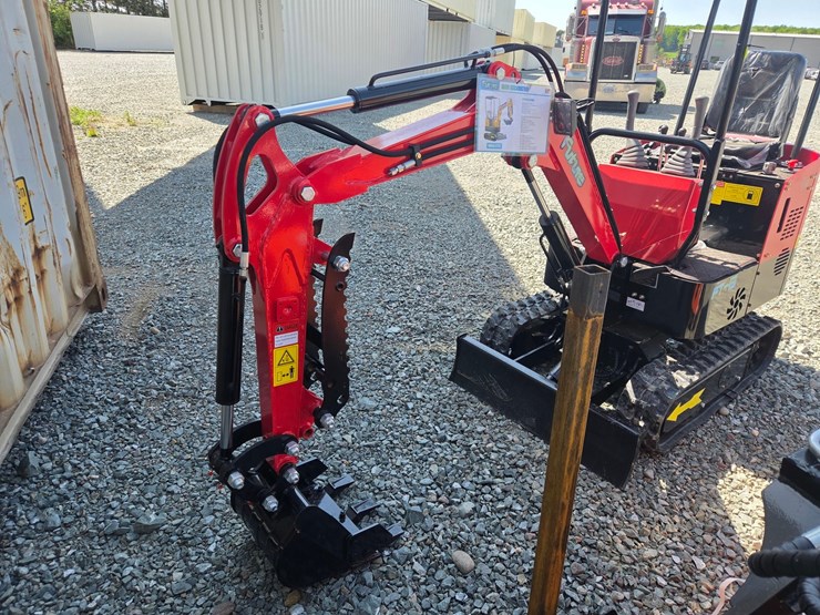 #5013-•-unused-future-ft13-mini-excavator-image-9