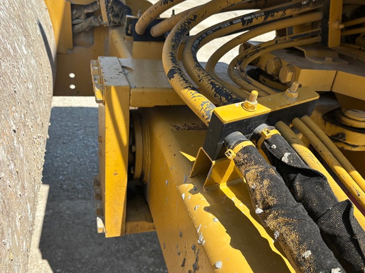 caterpillar-cs-563e-image-53