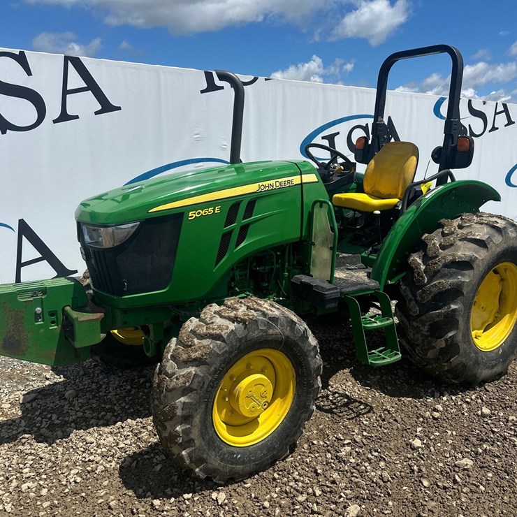 2018 JOHN DEERE 5065E
