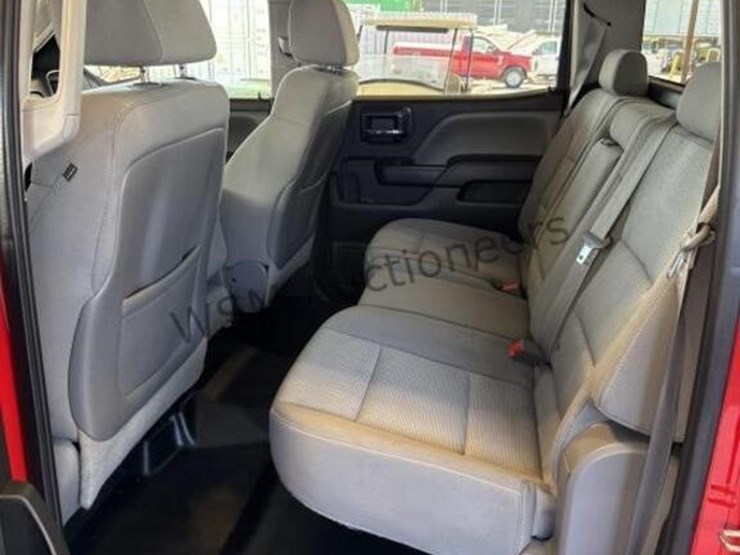 2015-chevrolet-silverado-1500-image-24