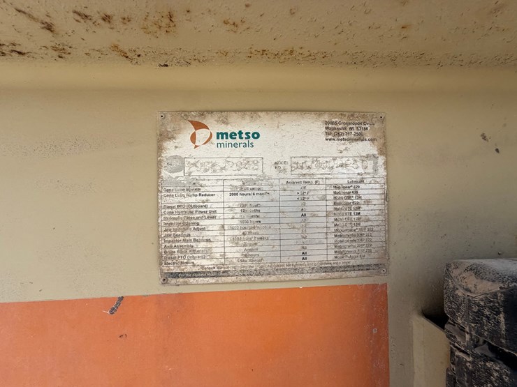 #1757-•-2005-mestco-hp4000-crusher-image-95