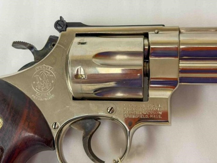 smith-&-wesson-revolver-image-11