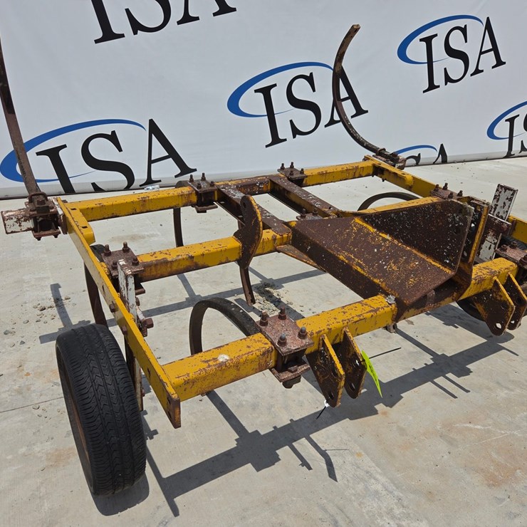 #5035 • Chisel Plow