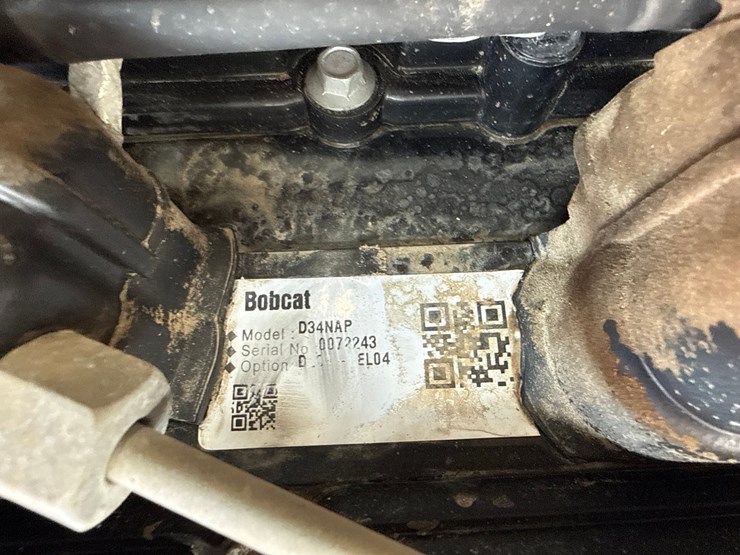 2020-bobcat-t740-image-35