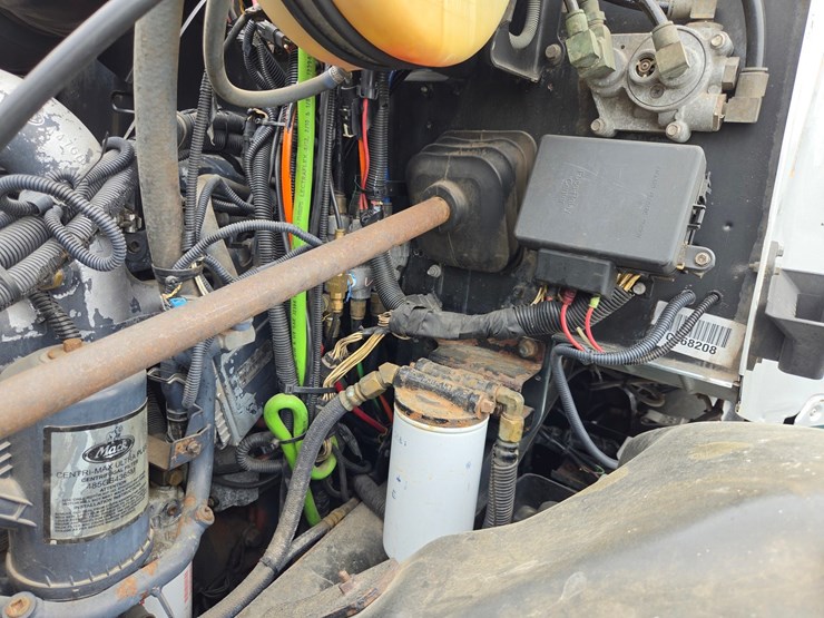 2007-mack-granite-cv713-image-50