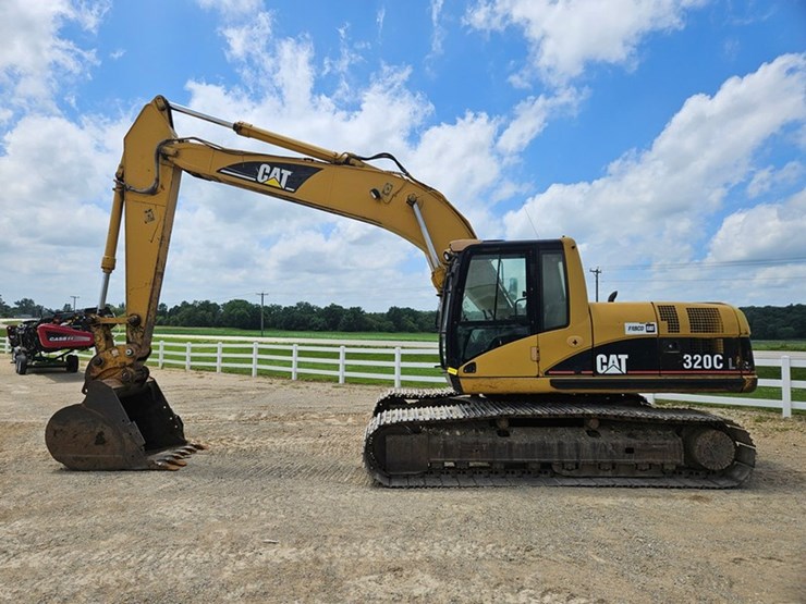 caterpillar-320c-image-3