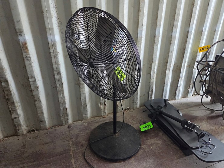 #5992-•-dayton-1um42-30"-2-speed-air-circulator-fan-image-1