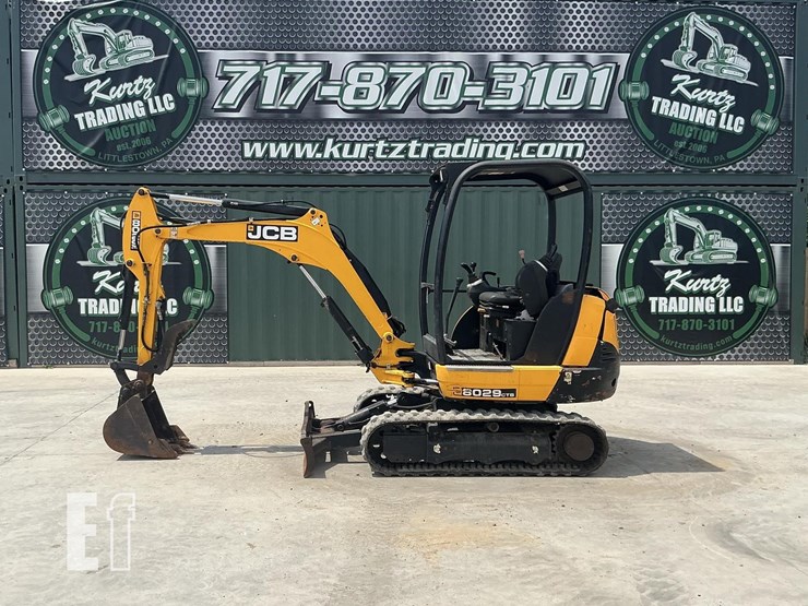 2015-jcb-8029cts-image-1