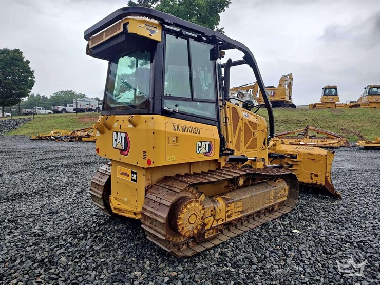 2020-caterpillar-d2-image-4