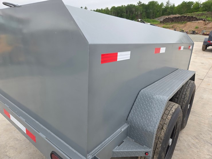#60917-•-x-star-trailers-approx.-990-gallon-trailer-image-18