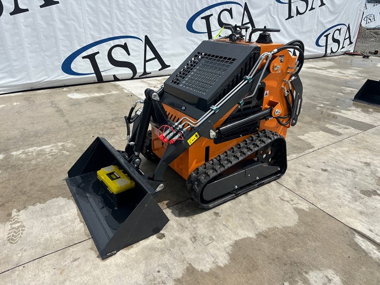 #5042-•-arteer-qb-480-mini-skid-steer-image-1
