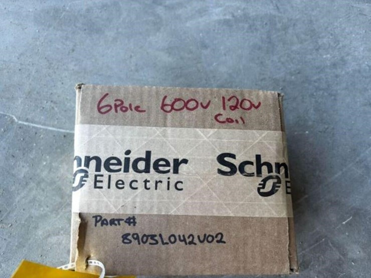 schneider-electric-6-pole-lighting-contractor-image-6