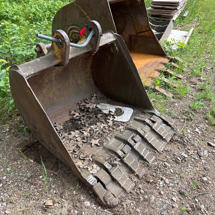 #1769 • Approx 36" Excavator Bucket