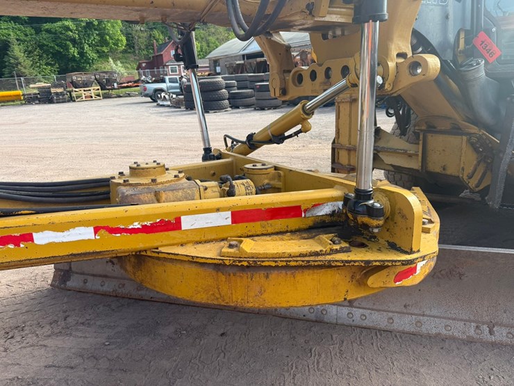 caterpillar-160m-image-17
