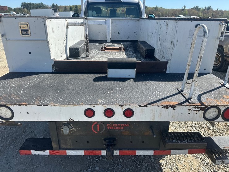 2019-ford-f550-image-18