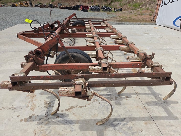 #5034-•-vibra-shank-field-cultivator-image-4