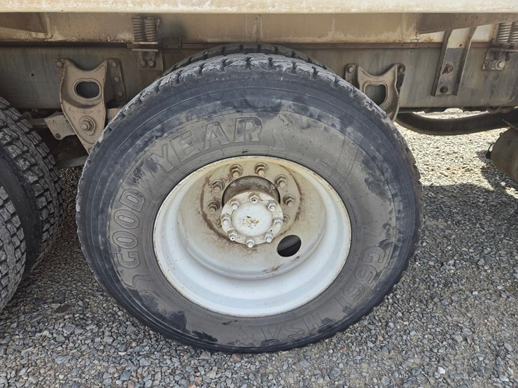 2015-international-durastar-4400-image-59