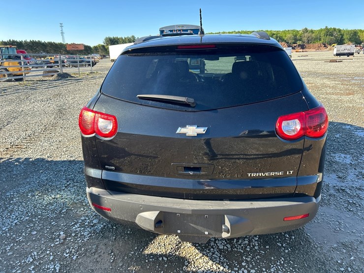 2012-chevrolet-traverse-image-15