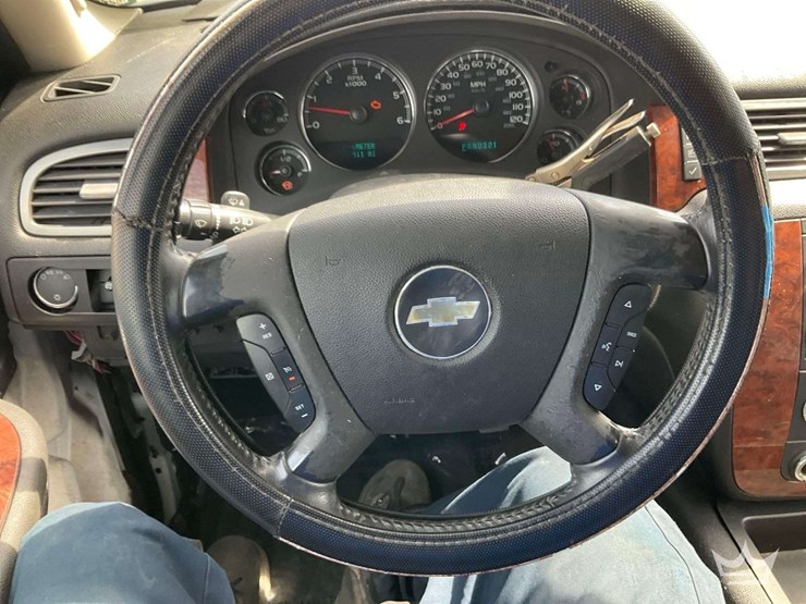 2007-chevrolet-tahoe-image-17