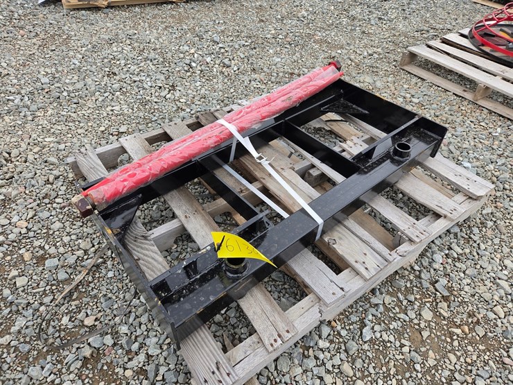 #6130-•-unused-future-bf47-two-tine-skid-steer-bale-spear-attachment-image-4