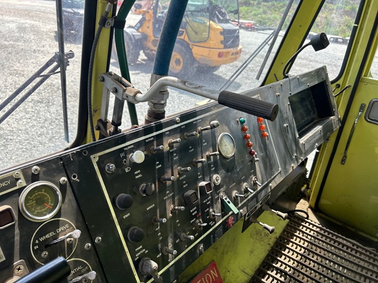 #5028-•-1991-amertek-2500-l-fire-truck-image-61