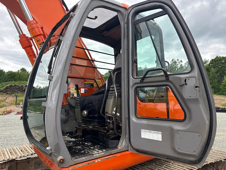 2006-hitachi-zx225-image-74