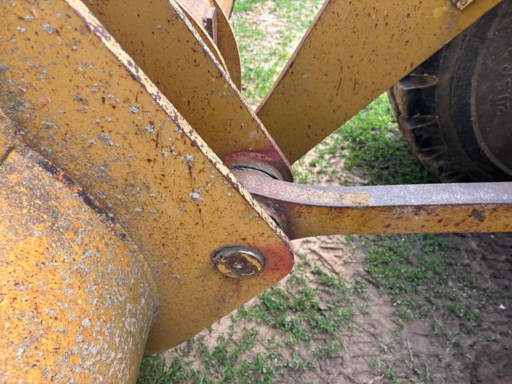 caterpillar-928g-image-85