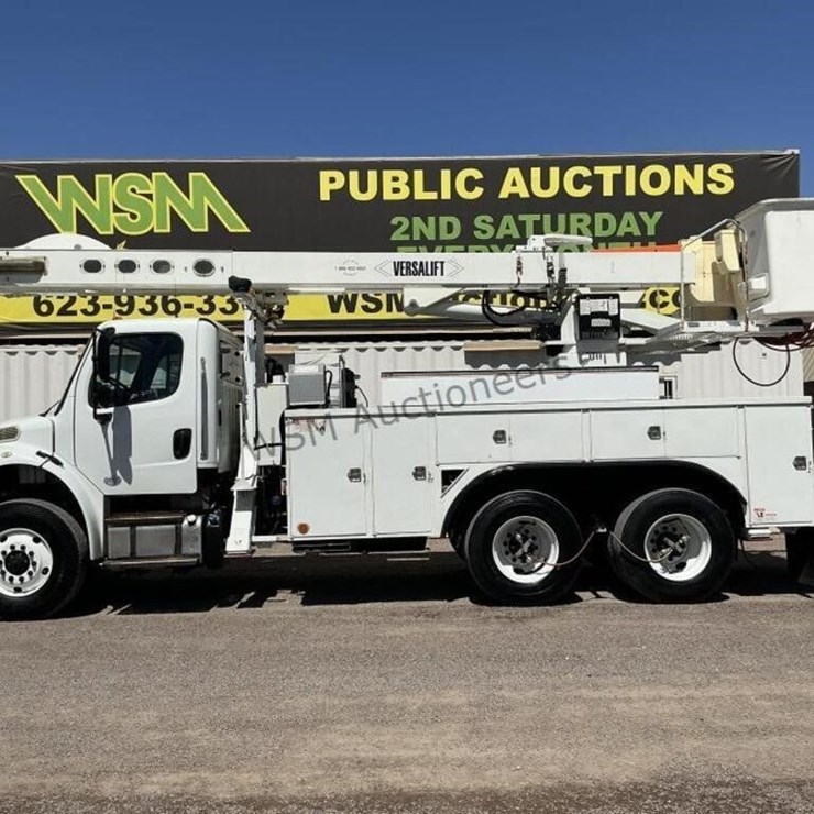2013 FREIGHTLINER M2 106