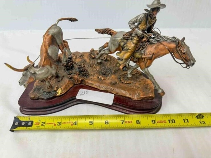 legends-sculpture-image-1