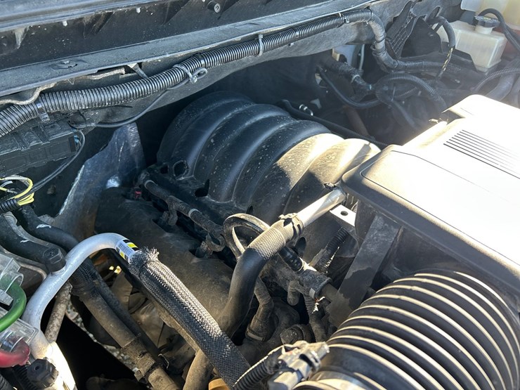 2020-chevrolet-3500-image-42