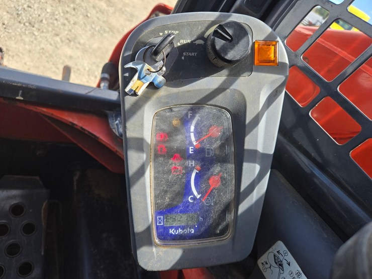 kubota-ssv75-image-38