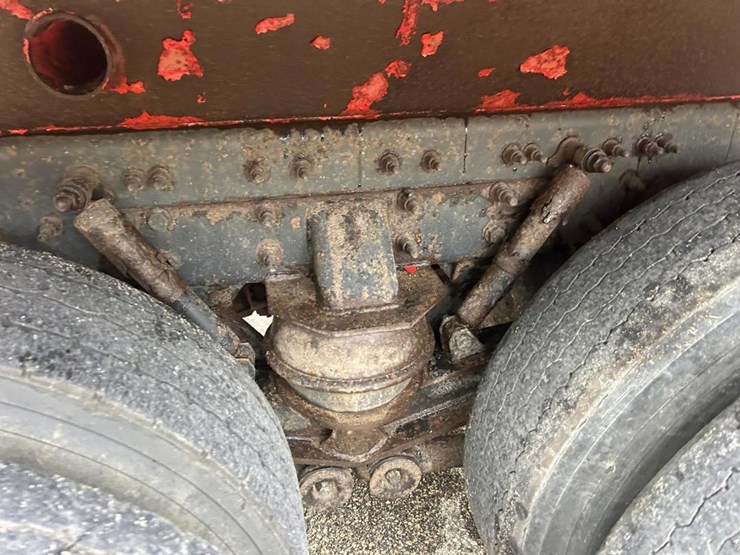 #1451-•-2013-international-workstar-tri-axle-dump-truck-image-40