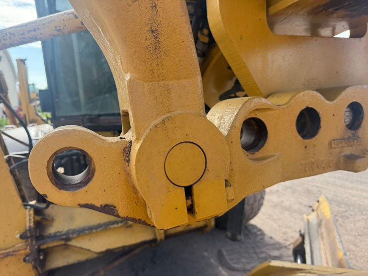 caterpillar-160m-image-170