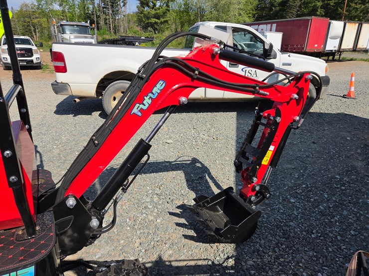 #5015-•-unused-future-ft13-mini-excavator-image-12