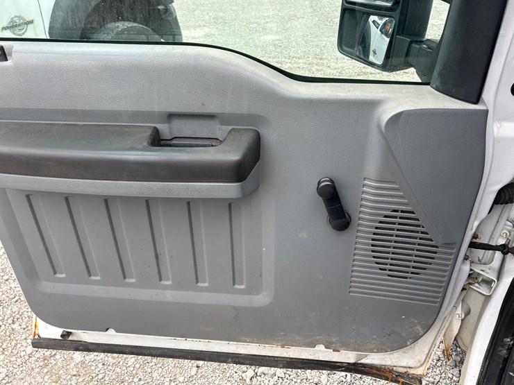 2012-ford-f250-image-42
