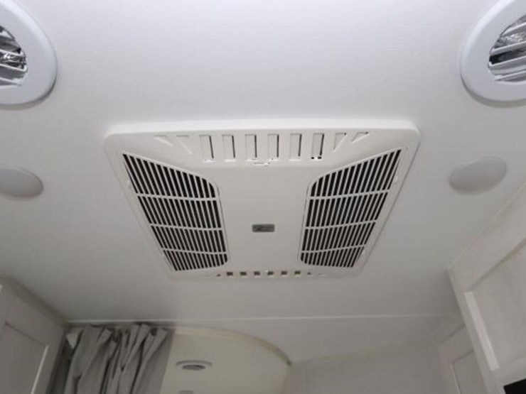 2024-ford-transit-image-25