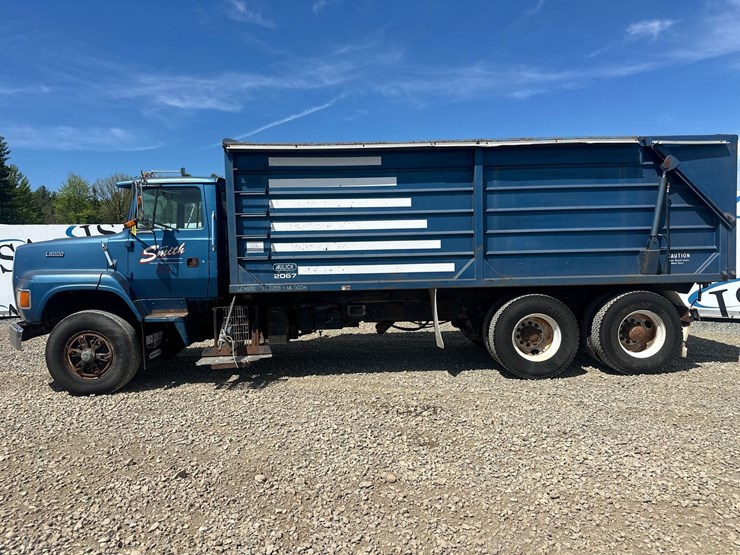 1991-ford-l9000-image-2
