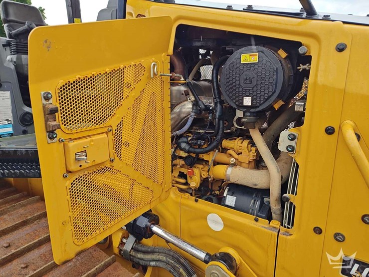 2020-caterpillar-d1-image-15