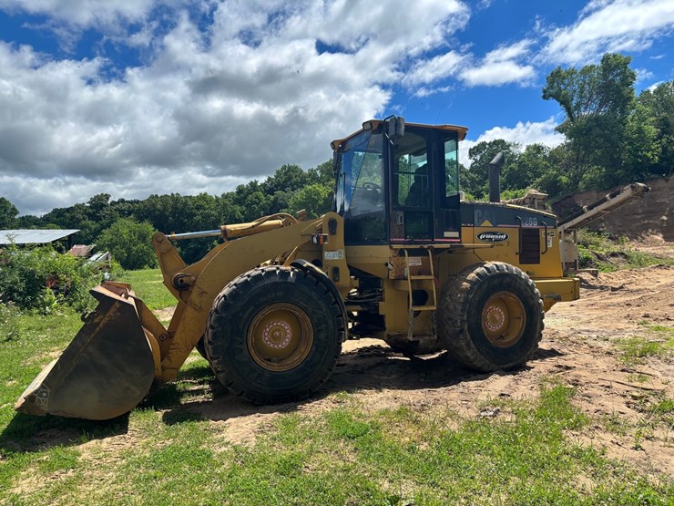 caterpillar-928g-image-2