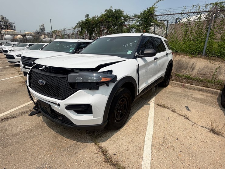 #80-•-2024-ford-interceptor-image-1