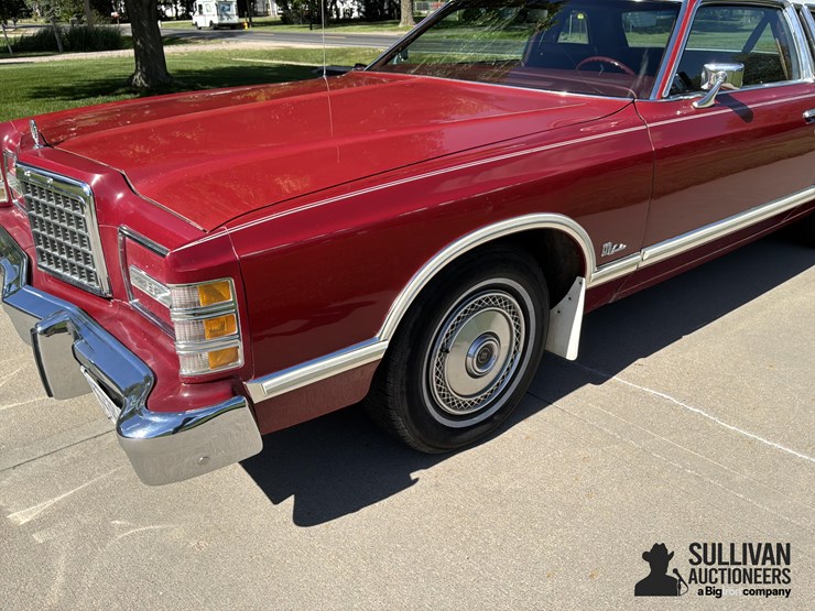 1978-ford-ltd-landau-2-door-collector-car-image-11