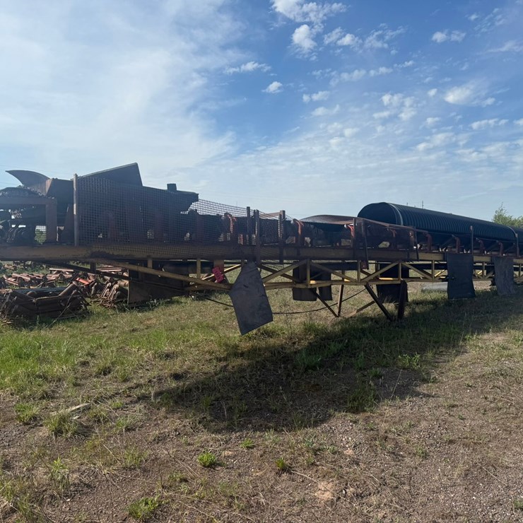 #1321 • 32"x70' Land Conveyer