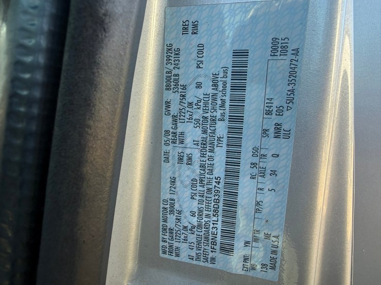 2008-ford-e350-xlt-image-39