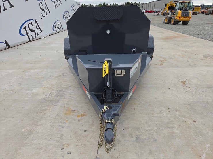 #60936-•-x-star-approx.-750-gallon-fuel-trailer-image-8