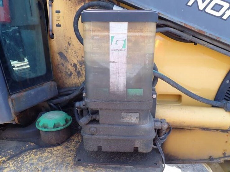 2009-deere-310sj-image-32