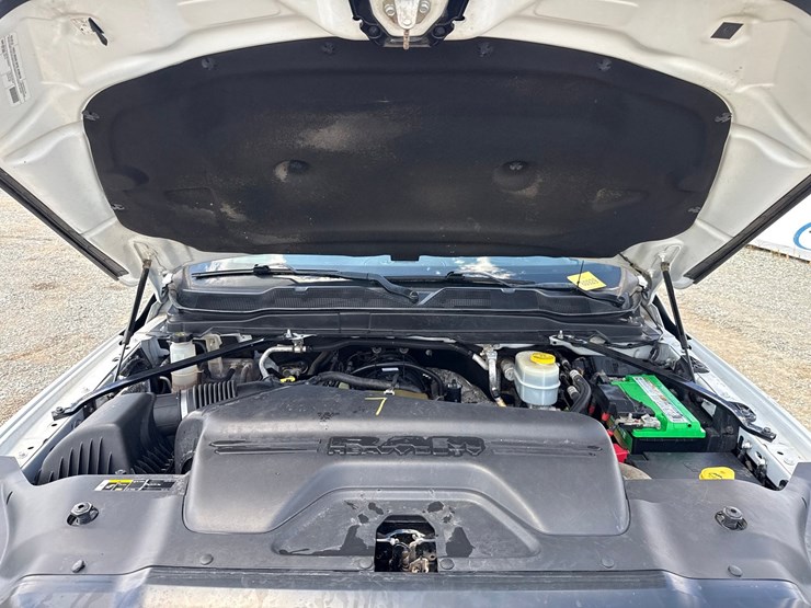 2019-dodge-3500-image-10