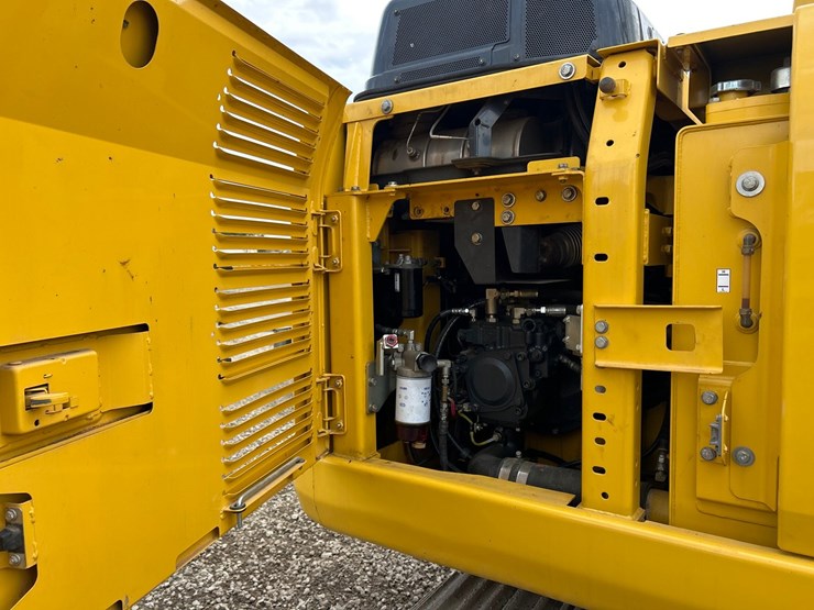 komatsu-pc130-11-image-42