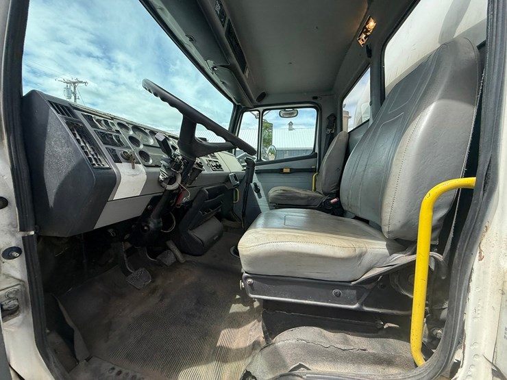 #1361-•-1995-freightliner-fuel-truck-image-51