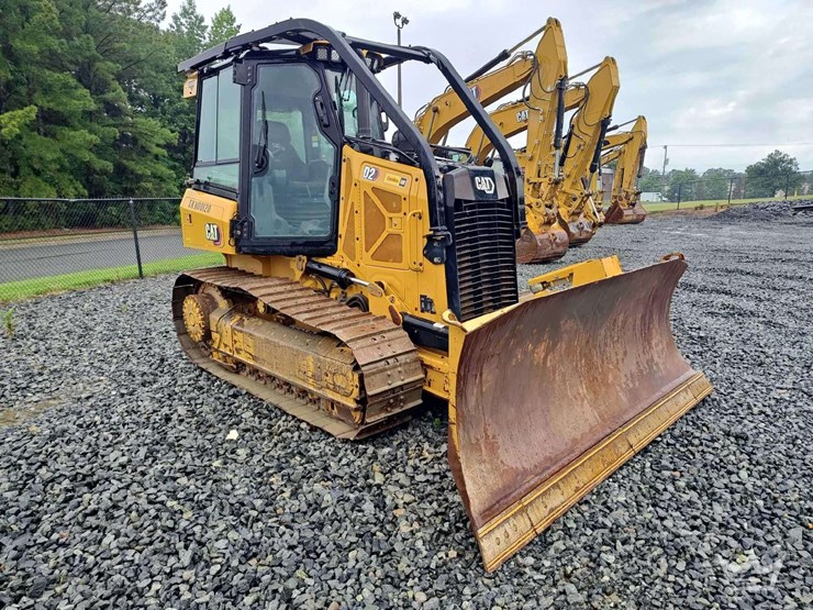 2020-caterpillar-d2-image-2