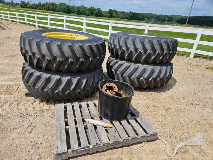 john-deere-8430-image-46